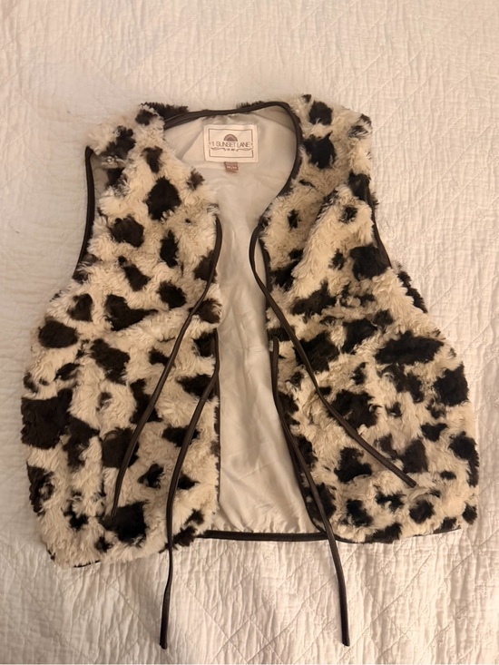 1 Sunset Lane Jackets & Blazers - Faux Fur Cow Print Vest - Cream & Black